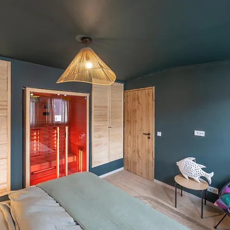 아파트 Africa Lodge, With Infra-red Sauna *